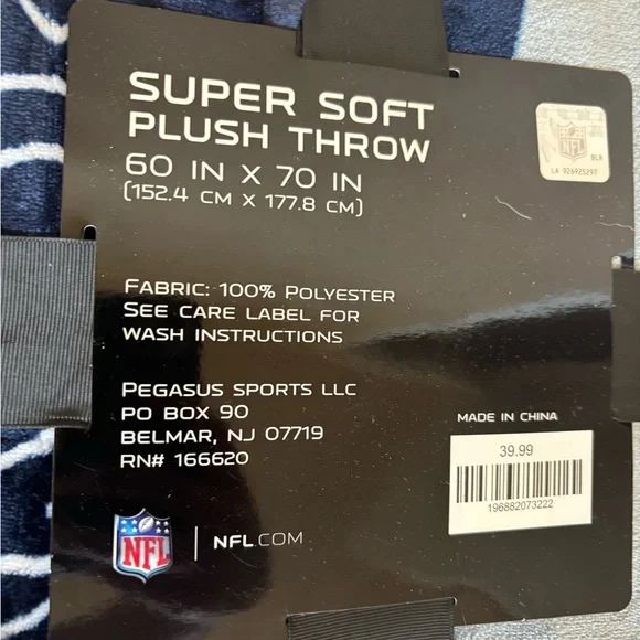 New NFL Dallas Cowboys Super Soft Plush Throw double sided design 60”x 70” - Picture 3 of 4